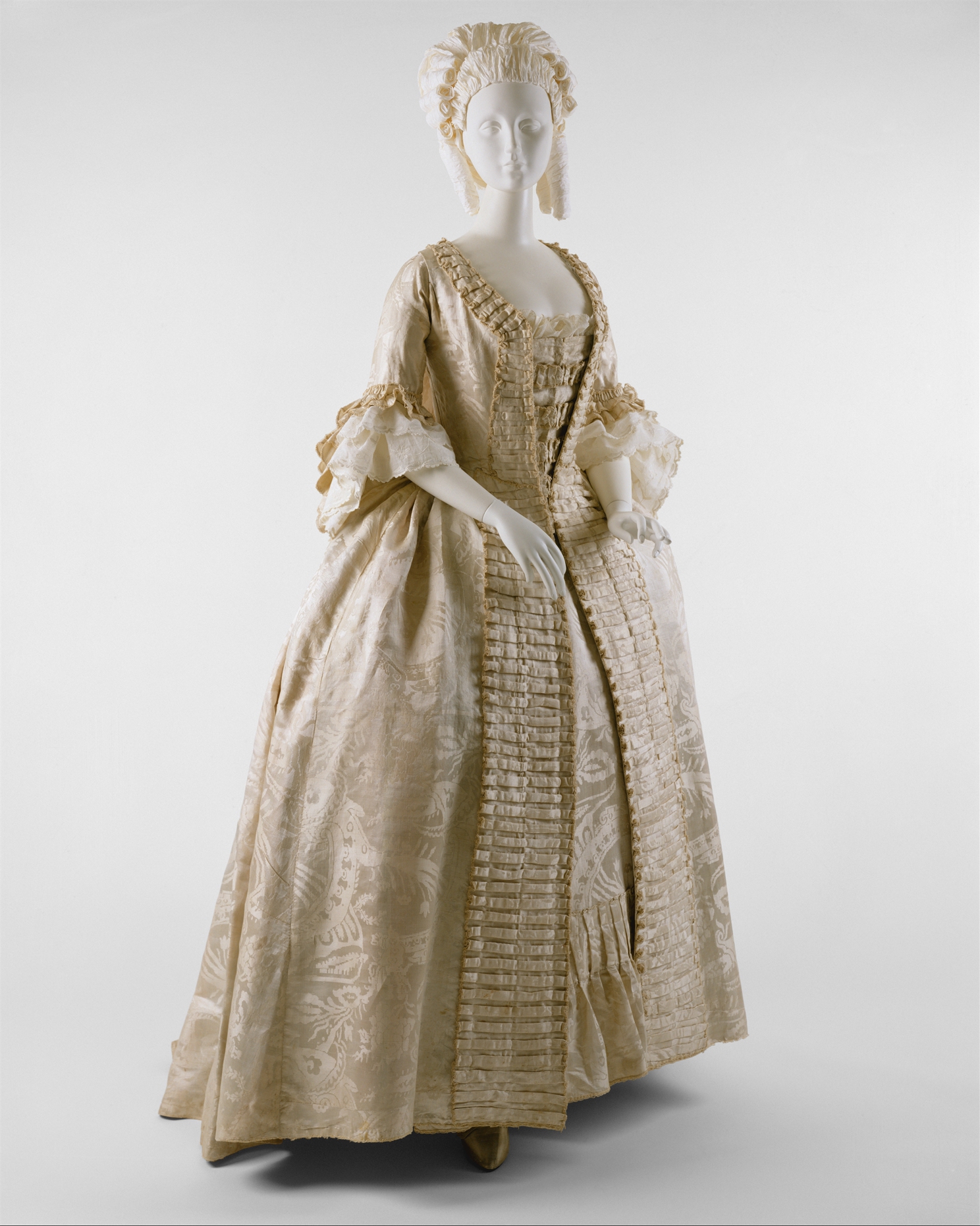 18th century dress styles